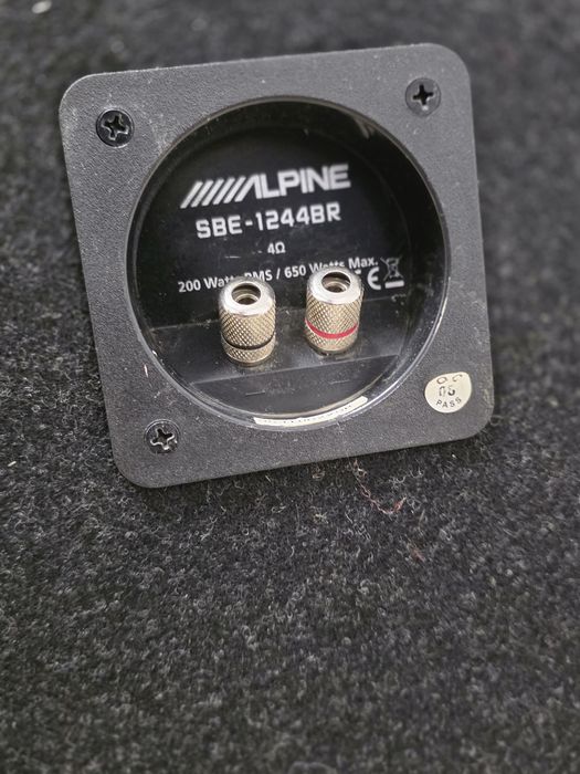 Alpine SBE-1244BR – Субуфер в затворен корпус