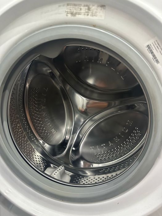 Стиралка Hotpoint