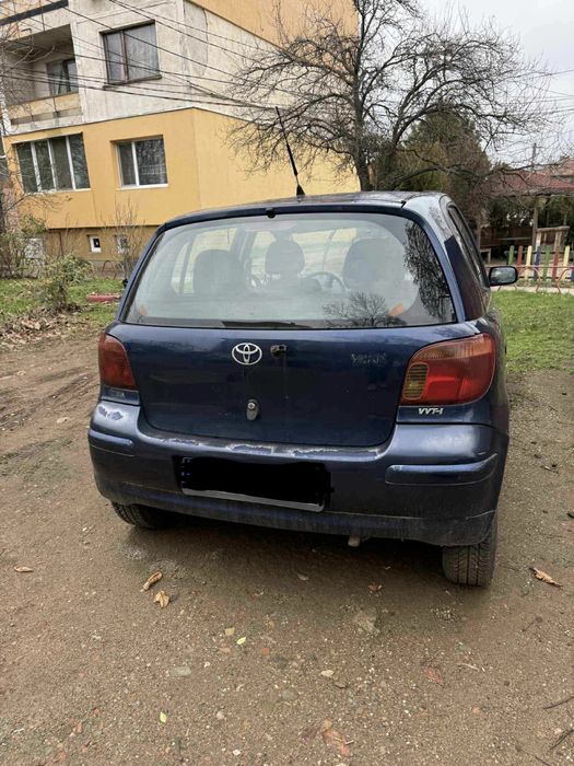 Toyota Yaris 1.0 бензин НА ЧАСТИ