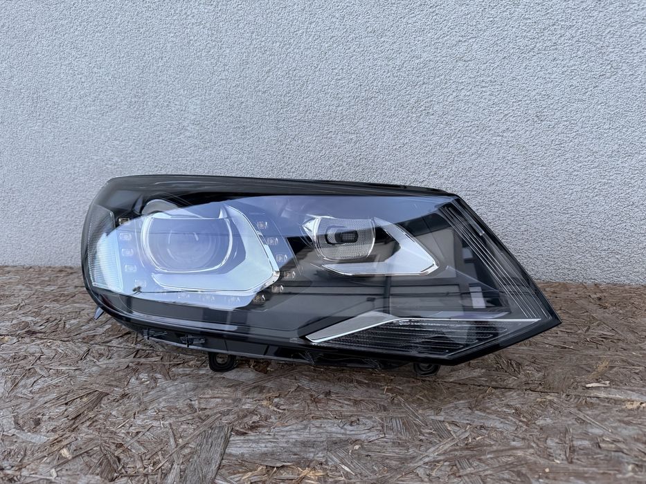 Far dreapta VW Touareg 7P 2010-2014 Xenon adaptiv + LED Original Europ
