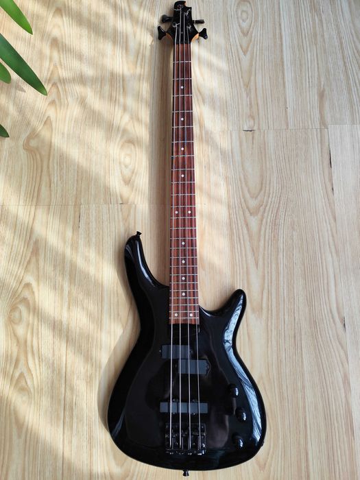 Бас гитара Vorson RM-1