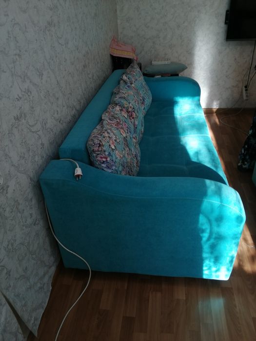Диваны срочно продаю