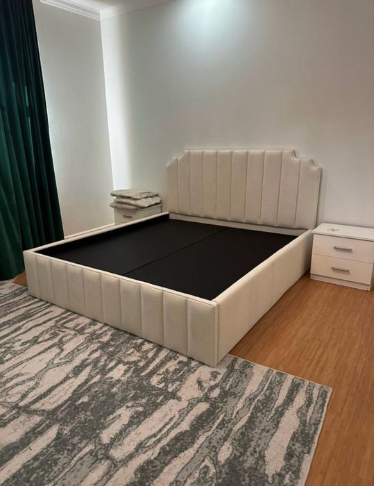 Двухспальная кровать