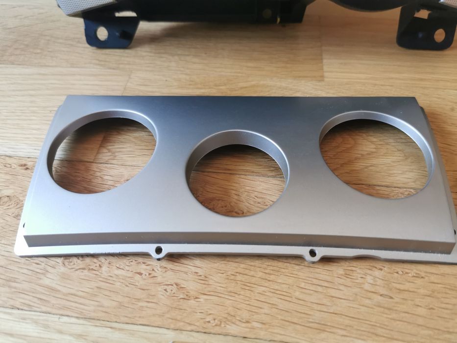 Централна конзола за Hyundai Tucson JM 2008