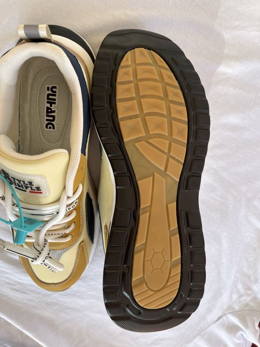 Кроссовки кожаные