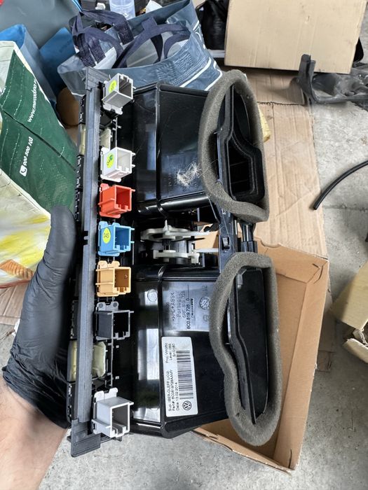 Grila ventilatie centrala 6C08197280 Volkswagen VW Polo 5 6R [