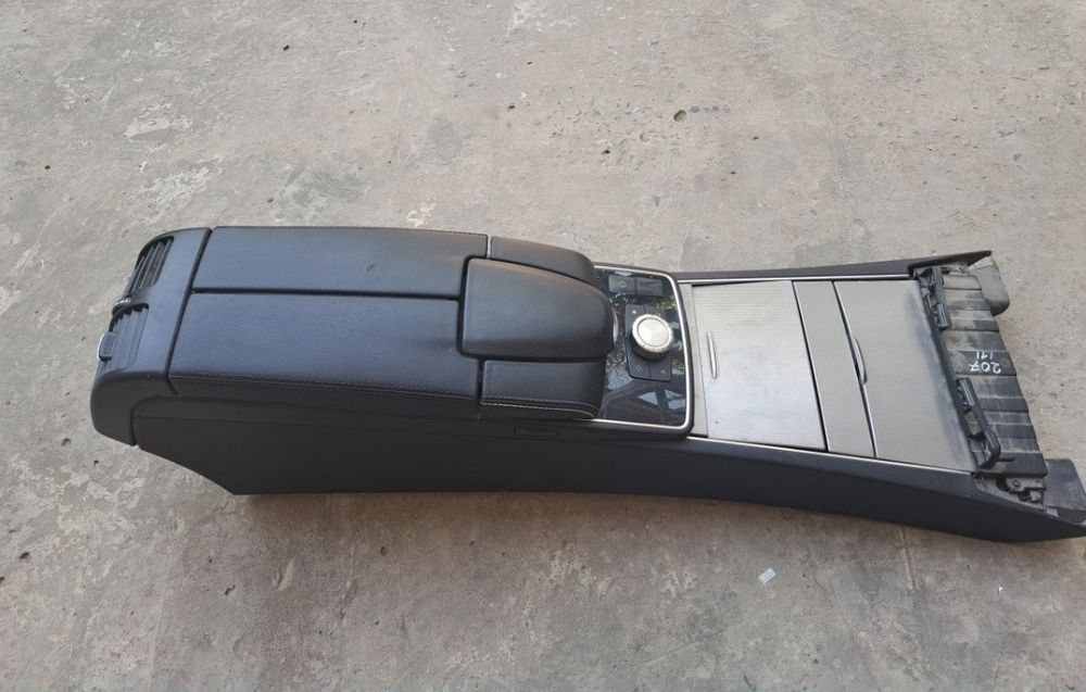 Продам бар от мерседес 212 то что на фото расмда нима болса шу.
Продам