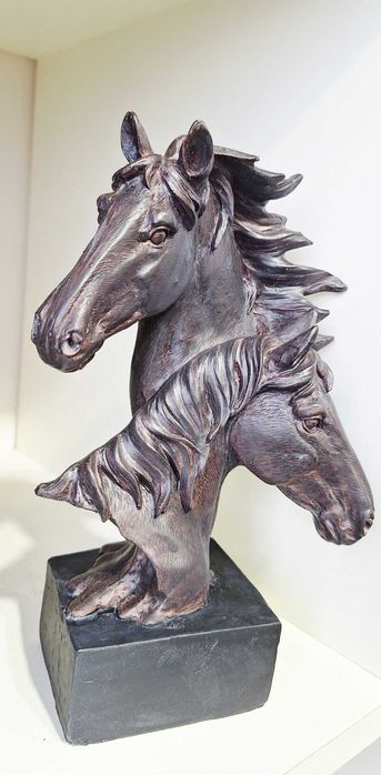 Нова Статуетка Кон - Сувенир Коне -Декорация - 23см