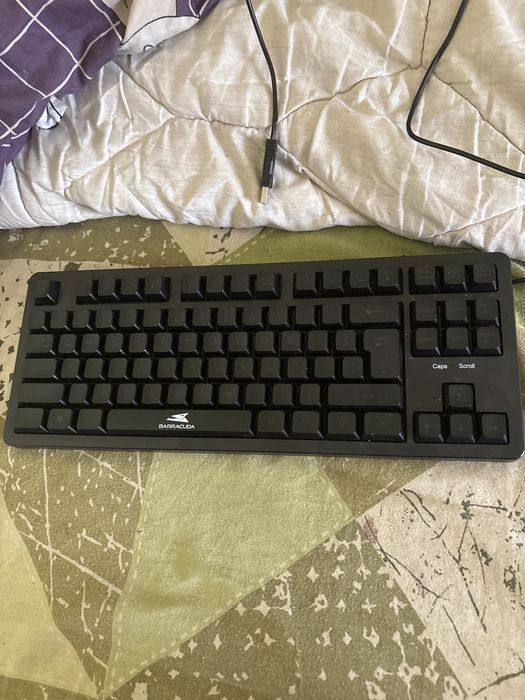 Vand tastatura gaming barracuda