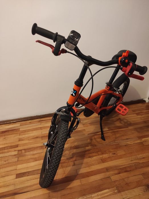 Bicicletă copii b'twin 16 inch, stare foarte bună, cu accesorii