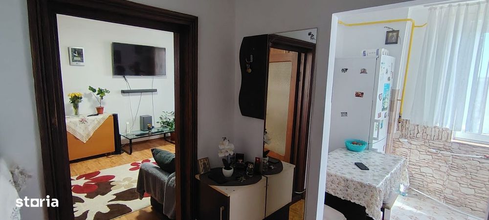 Apartament 2 camere bloc cu lift nou