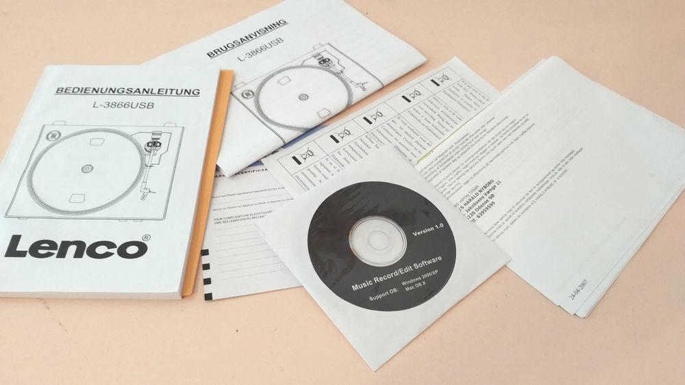 pt discuri vinil pickup Lenco 3866USB cu preamplificator incorporat