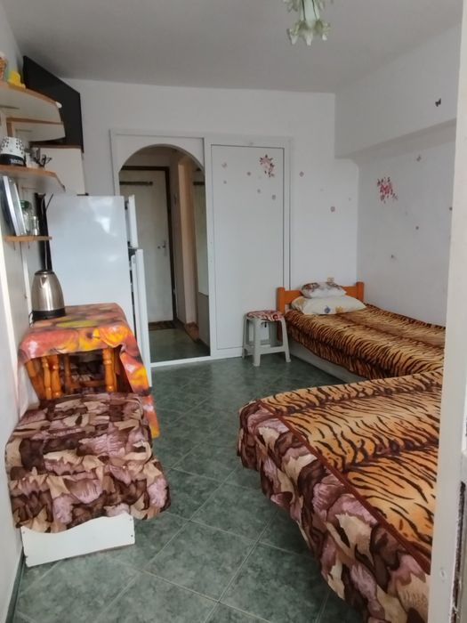 Нова  цена Продавам стая в Слънчев бряг  блока до пожарната в близост до автогара център  и недалеч от морето