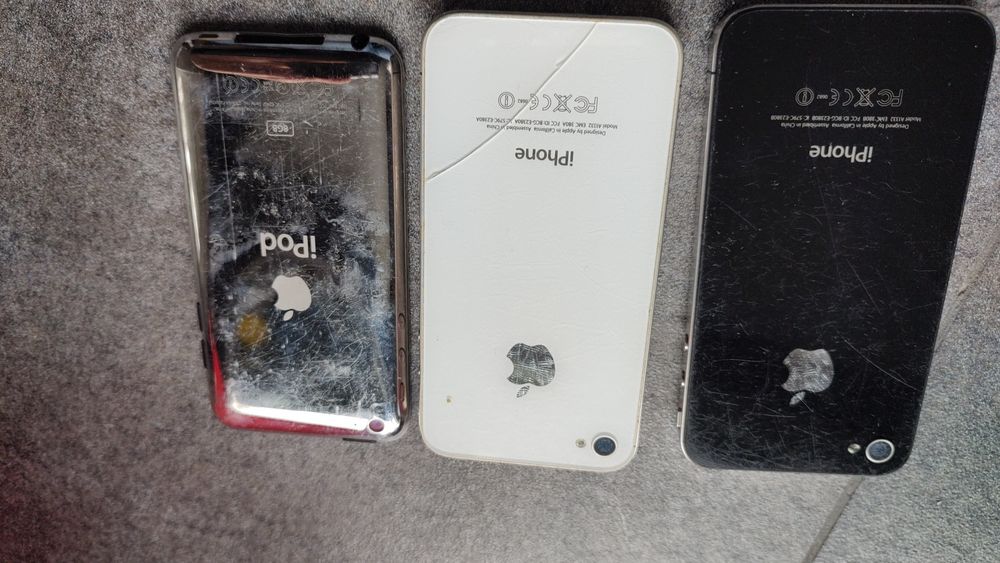 Лот устройства iPhone iPod