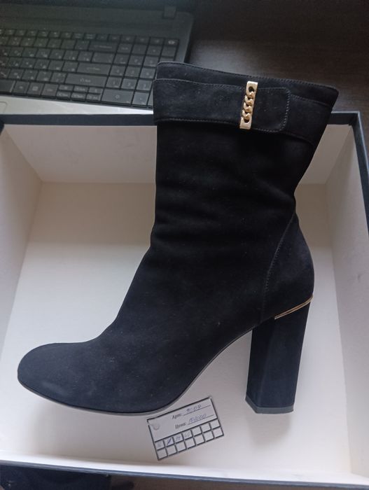 Обувь 39- 40 размера: кроссовки, сапоги ECCO, босоножки