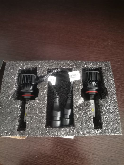 set de becuri LED pentru faruri auto