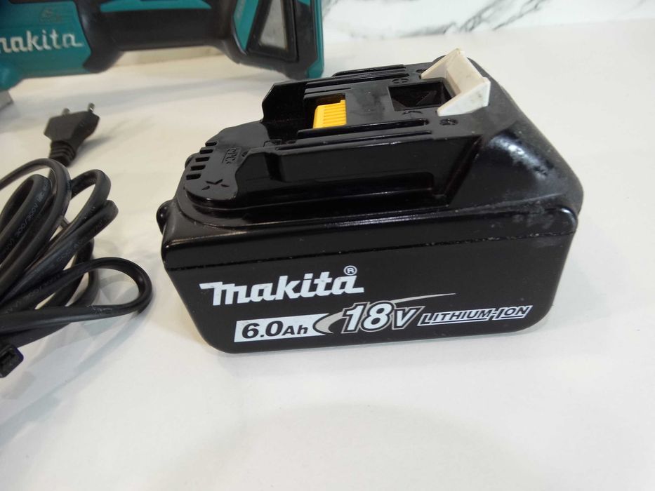 Makita DSC 250 - Акумулаторна резачка за арматура