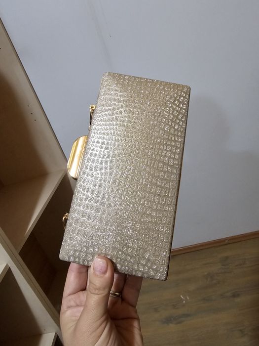 clutch elegant nou