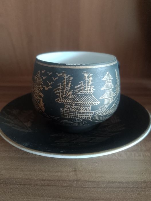 Японски сервизи за кафе и чай.