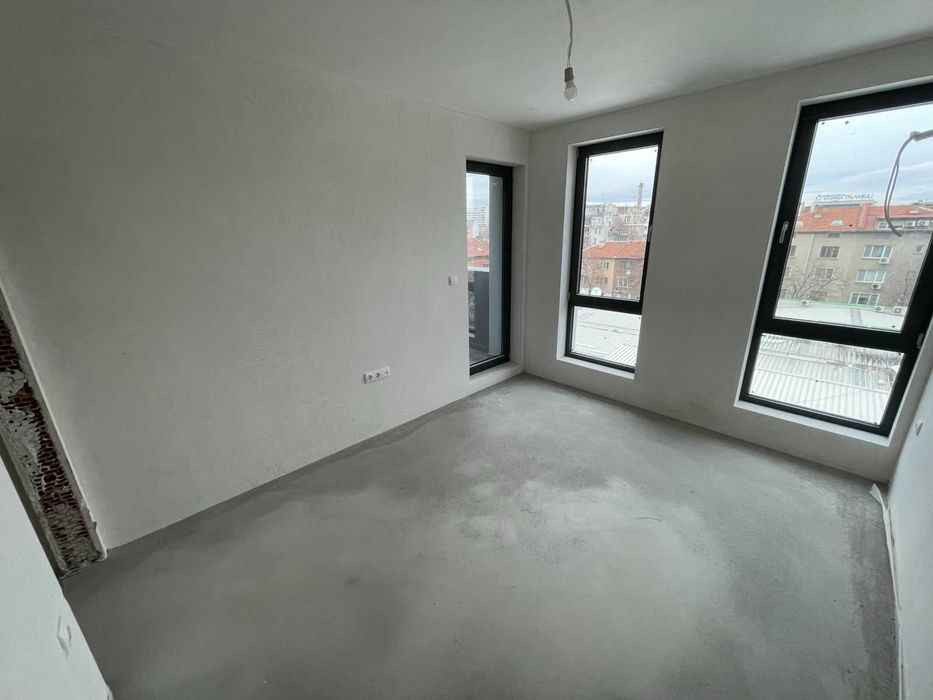 Продава се Тристаен апартамент в Пловдив, Христо Смирненски - 155 кв.м за 1652 €/кв.м - Снимка #5