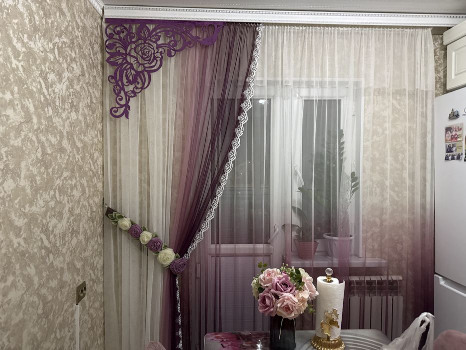 Продам срочно шторы для кухни