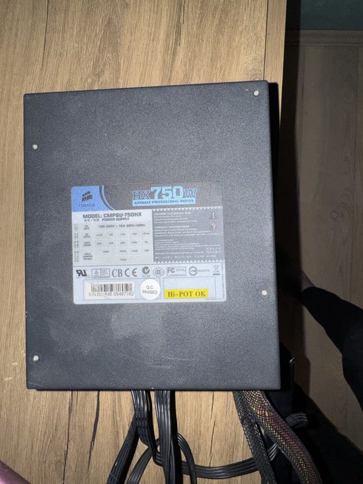 Sursa Corsair HX750W