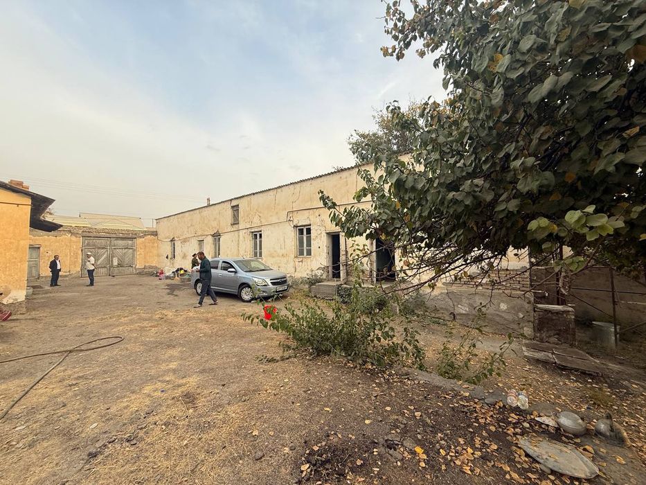 Yer sotiladi hamma hujatlari zor muammosi yuq