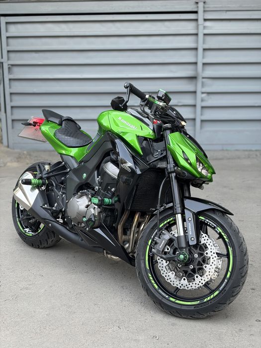 KAWASAKI Z1000 Суперстрит
