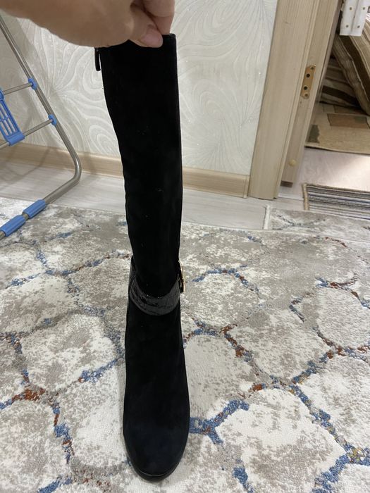 продаю сапоги женские