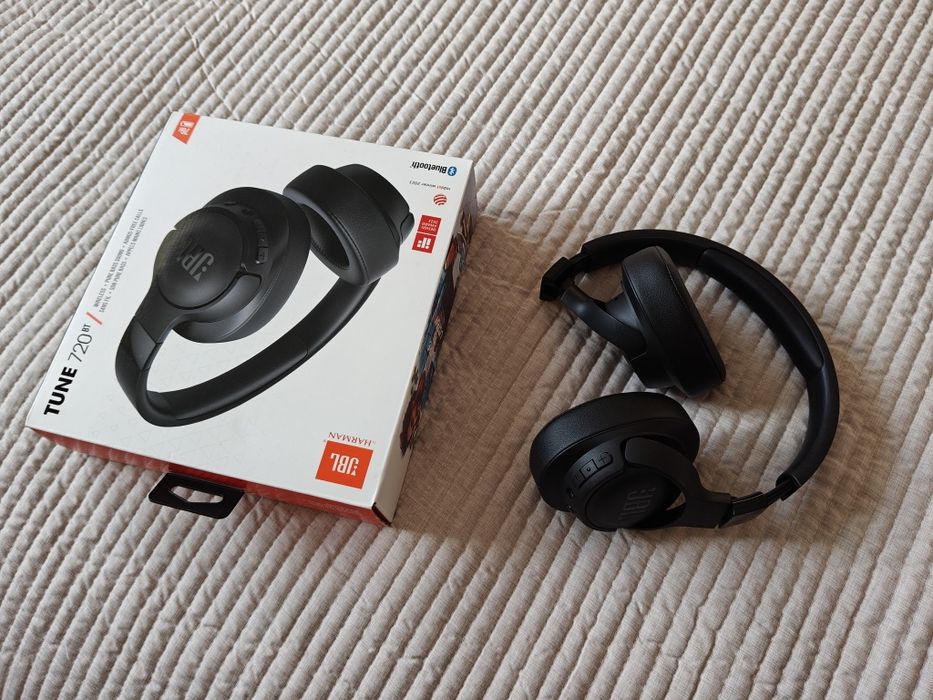 Casti audio JBL Tune 720BT, ca noi