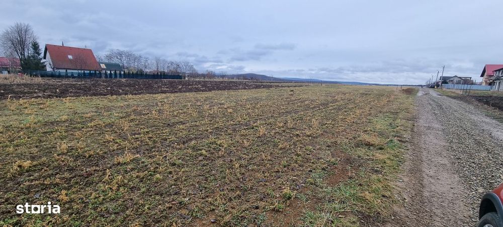 Loturi de teren la Tulbureni zona scolii