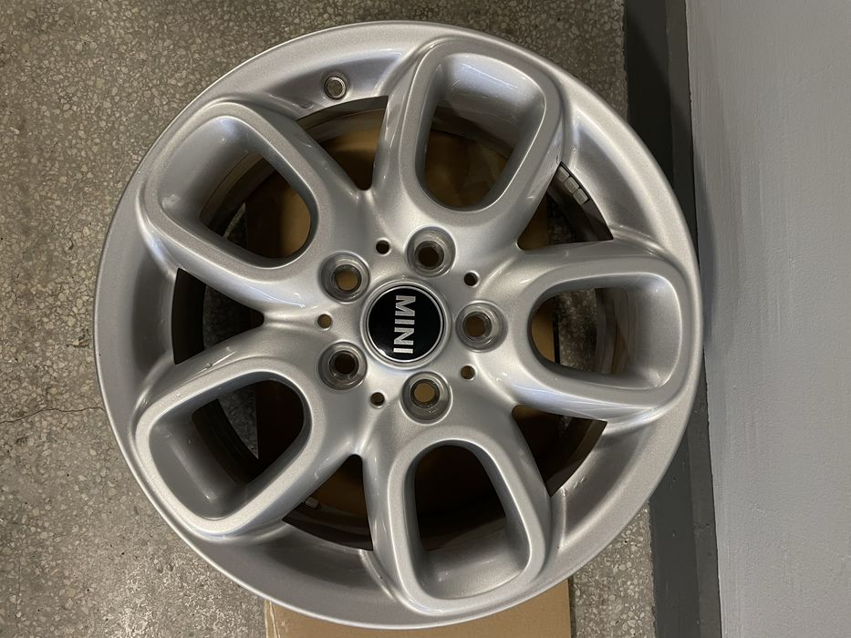 MINI 16” Style 494 • OEM Silver • Перфектни • TPMS • За ценители