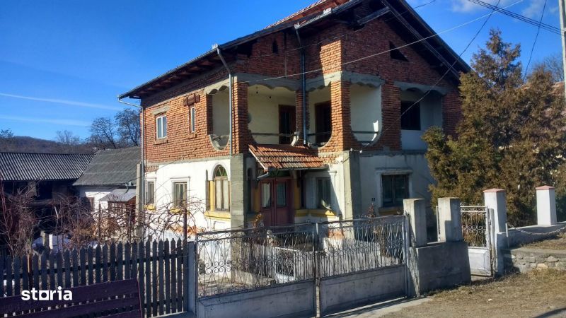 Stanesti - Corbi, Arges | Casa P+1E 115 mp + Teren 354 mp