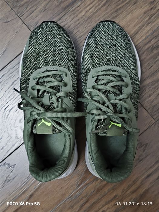 продам кроссовки