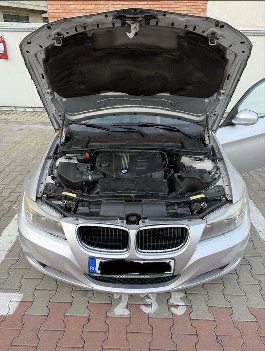 BMW E90 318d LCI