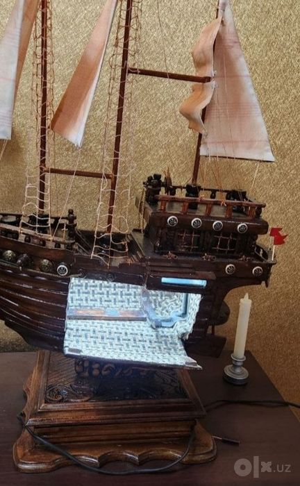 Модель из дерева Галеон