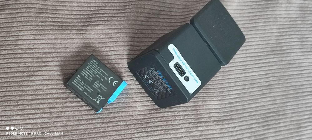 icarcator gopro triplu + 2 baterii