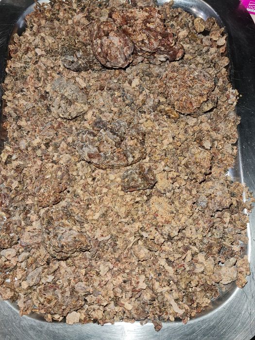 Vănd propolis brut.