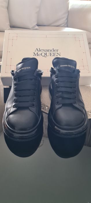 Vând pantofi casual Alexander Mcqueen