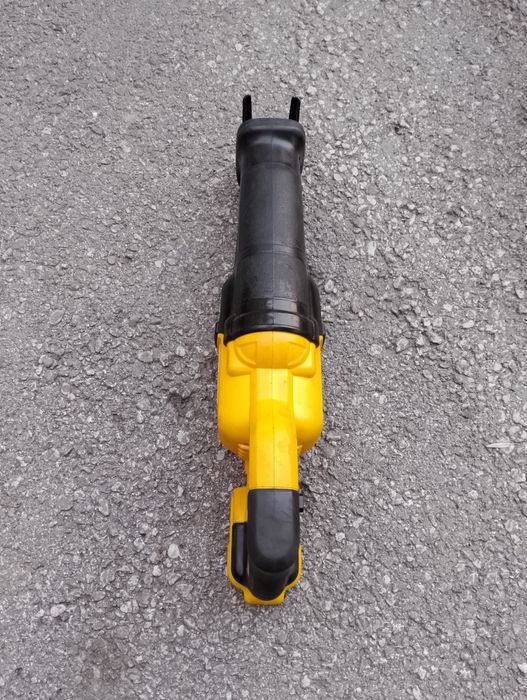 Саблен трион DeWalt 54v