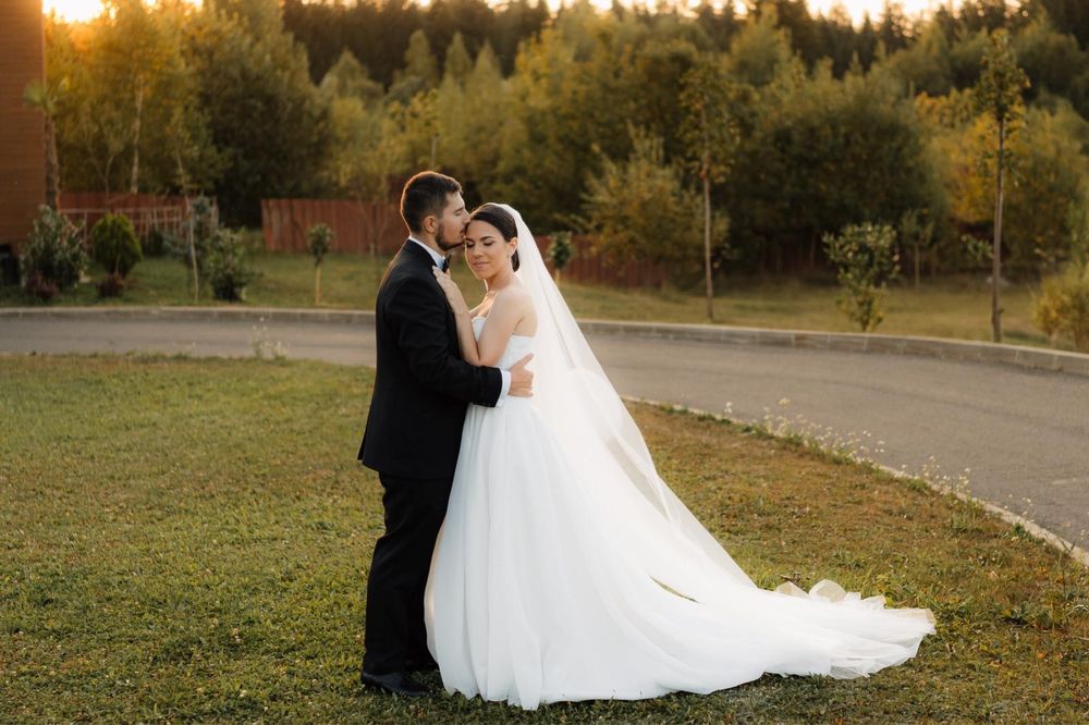 Vand rochie de mireasa