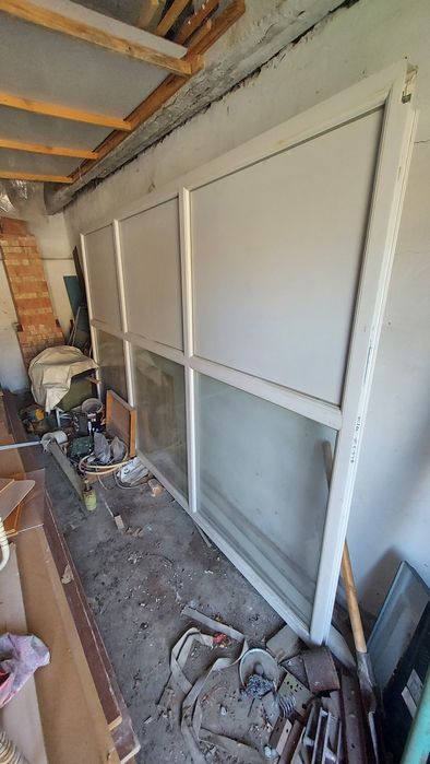 Продаю б/у пластиковые окна