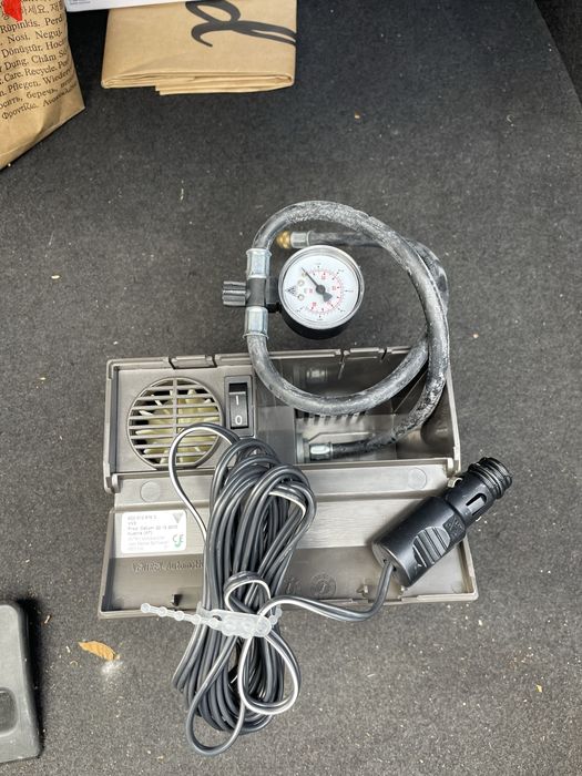 Compresor auto VAG 8D0 012 615 C