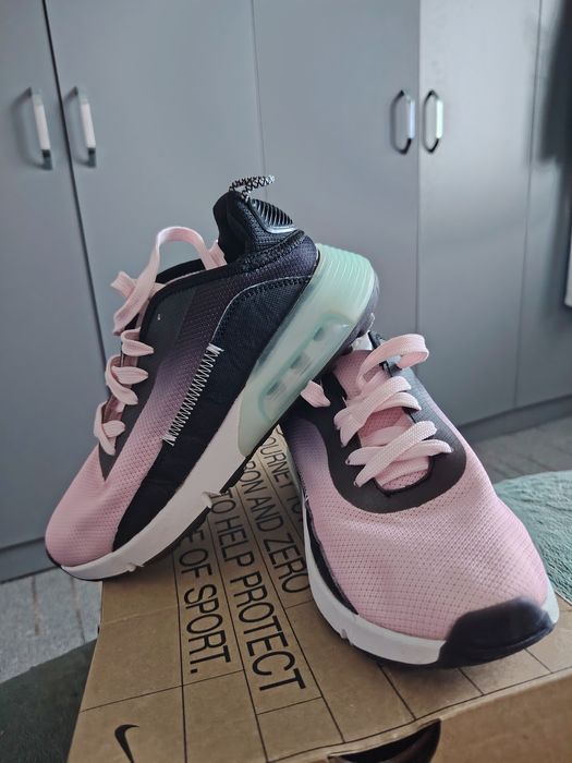 Маратонки  Нике 38 номер