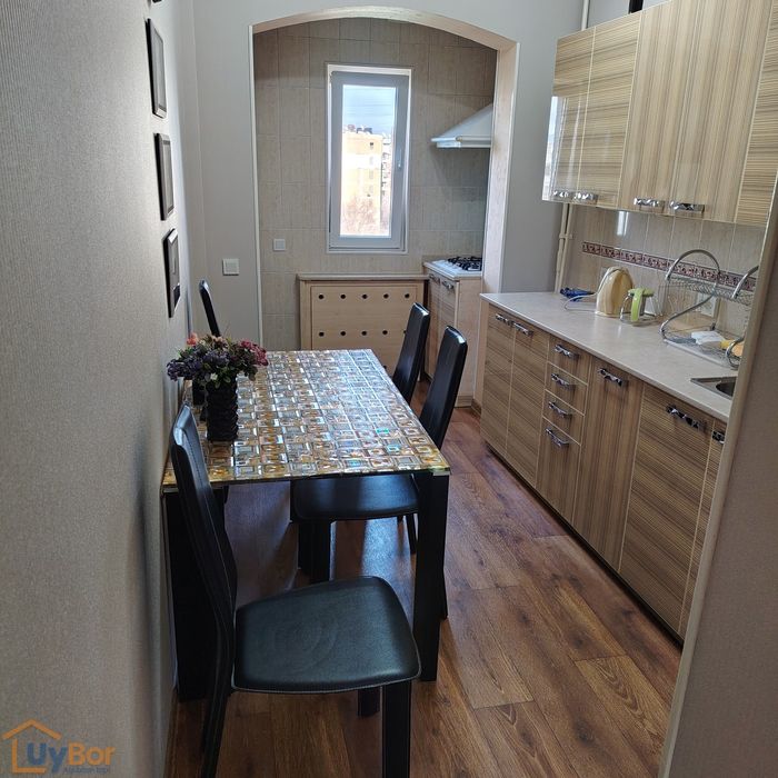 Продаю свою (без посредников) 3/8/9 на М. Риезий