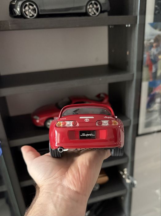 Toyota supra kyosho 1/18 ( nu lcd,autoart,kyosho,motorhelix)