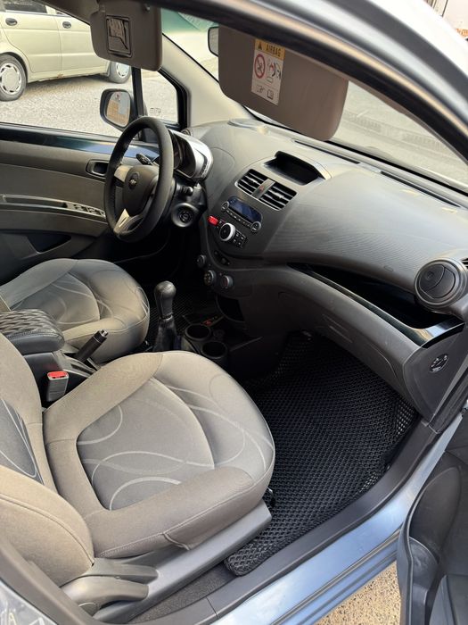 Spark 2019 gaz  toza 70.000 prabek delifin 2- yevro