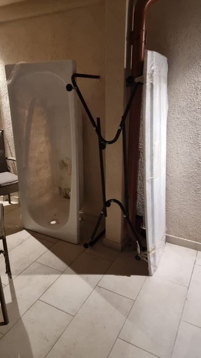 Cada plastic 200x80 cu tot cu suport și față