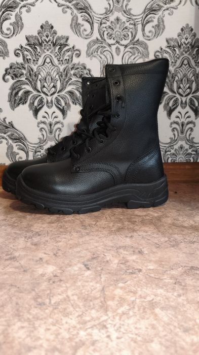 Продам берцы зимние.41 размера