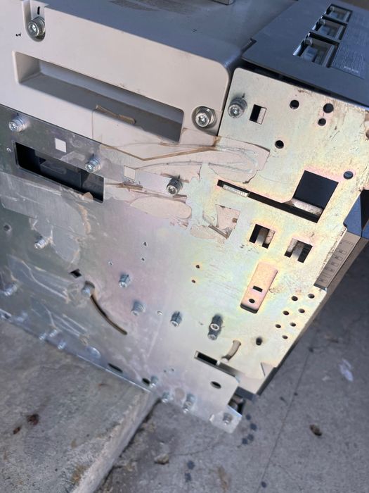 Воздушный выключатель 800А выкатной